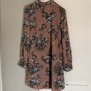 Short long sleeve floral dress. NWT.